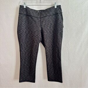 Ideology Women’s Black Gray Crop Leggings Size: Large NWT